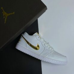 Giày Jordan 1 Metalic Gold - 3