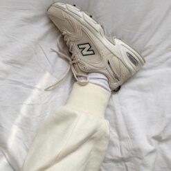Phối đồ Giày New Balance 530 Kem