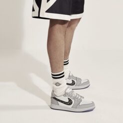 Phối đồ Với Giày Jordan 1 Low Dior