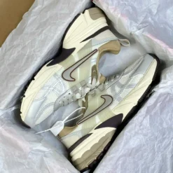 Giày Nike V2k Đế Nâu - 7