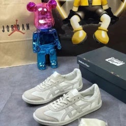 Giày Onitsuka Tokuten Kem Bạc 6