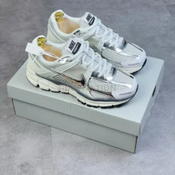 Giày Nike Zoom Vomero 5 Bạc - 5
